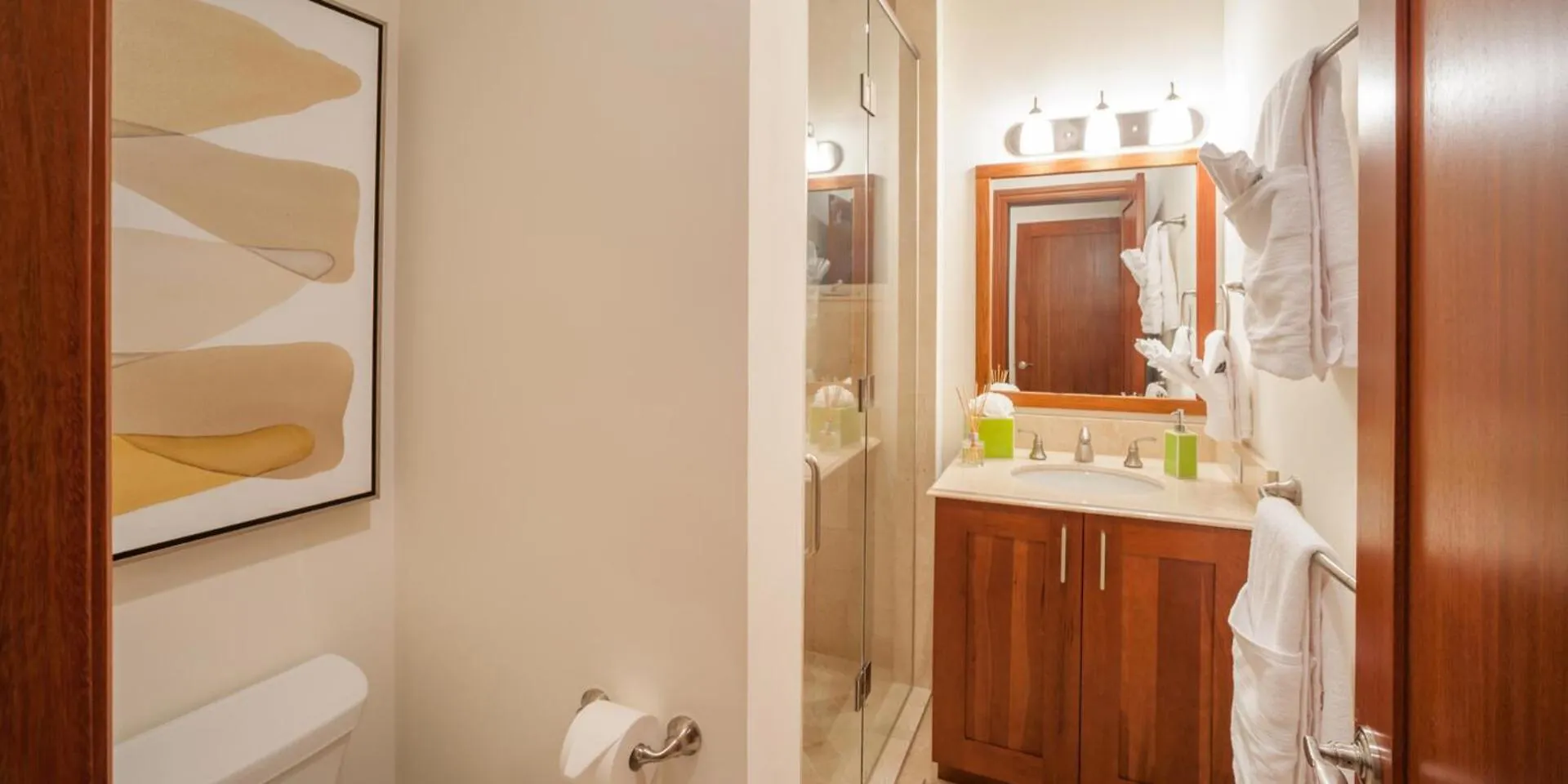 Casa Luna 17 - Gated Seaside Village With Shared Pool, Jacquzi, & Beach Cove George Town Cayman Islands