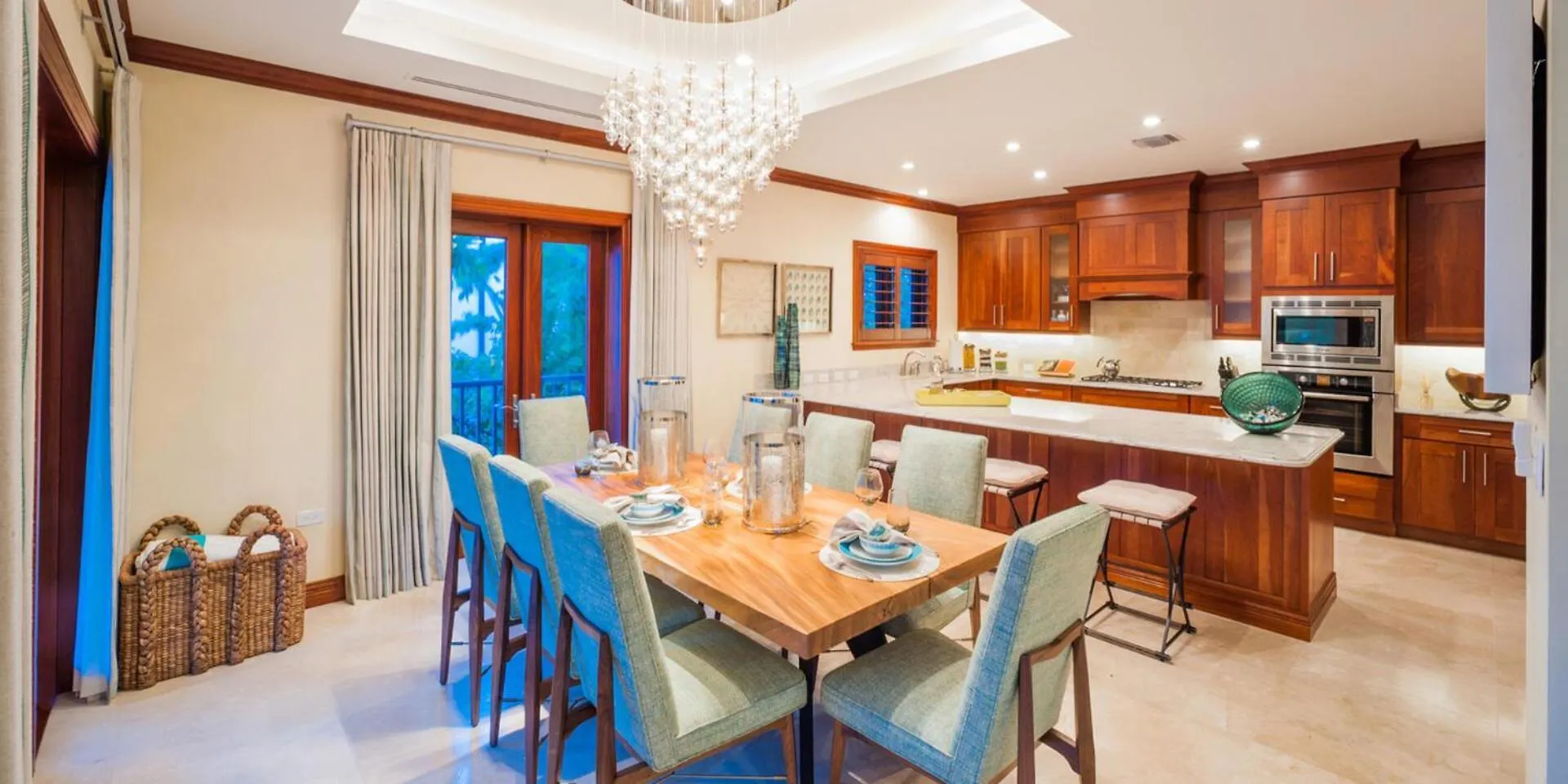 Casa Luna 17 - Gated Seaside Village With Shared Pool, Jacquzi, & Beach Cove George Town Apartment